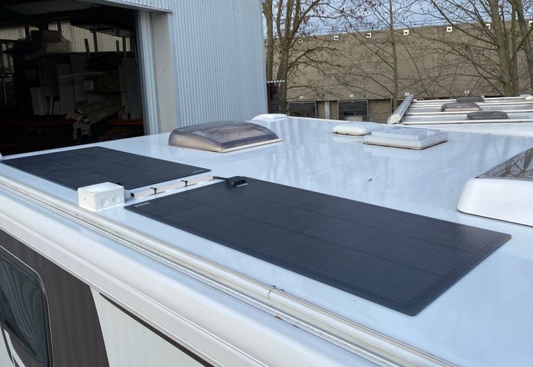 Caravan- & Wohnmobil-Service Pauli aus OHV / Caravan- & Wohnmobil-Service Pauli aus OHV / Solaranlage Wohnmobil